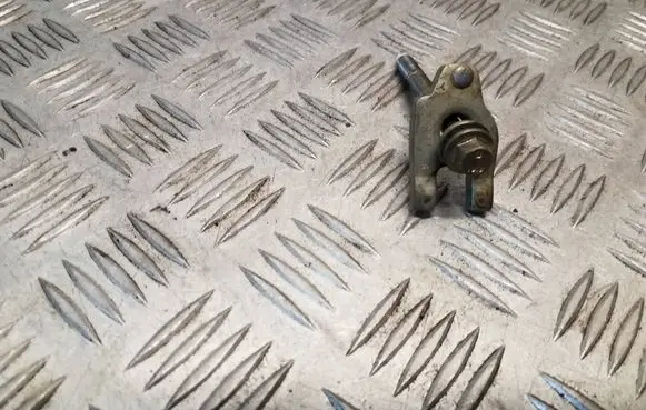 Renault Trafic III (X82) Fuel Injector clamp holder 