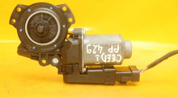 KIA Ceed Front door window regulator motor 402054D 440850C