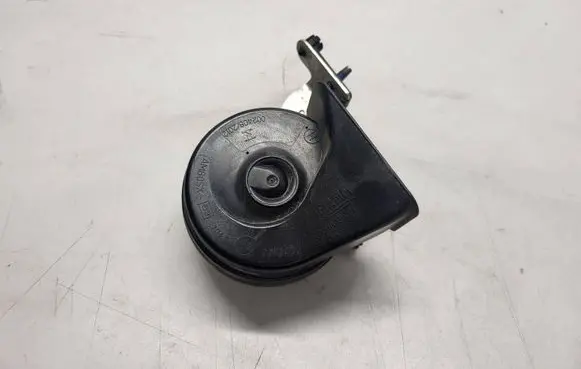 Volvo XC90 Horn signal 32328568