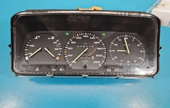 Volkswagen PASSAT B3 Speedometer (instrument cluster) 357919033EL IMPRK1538130