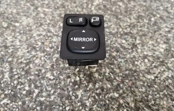 Toyota Urban Cruiser (XP110) Wing mirror switch 183575