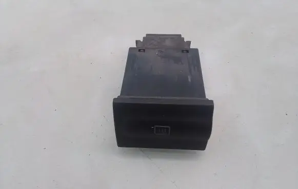 Skoda Octavia Mk1 (1U) Windscreen/window heater switch