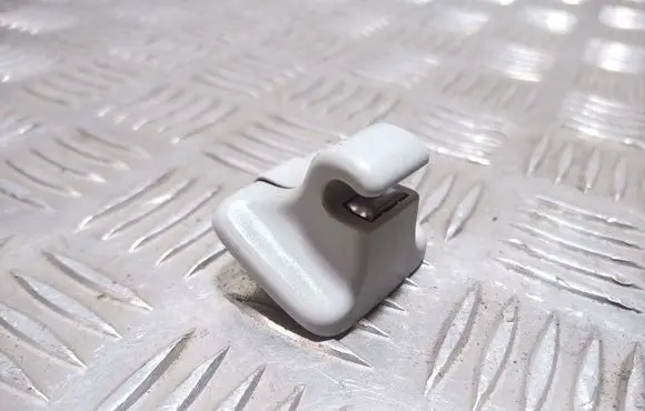 Sun visor clip/hook/bracket