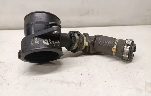 Volvo V40 Intercooler hose/pipe 1051412903 31273875