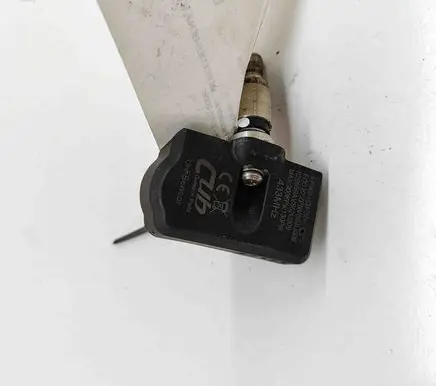 Mercedes-Benz E W212 Tire pressure sensor 9959AVS62U009 ZPNVS62U009