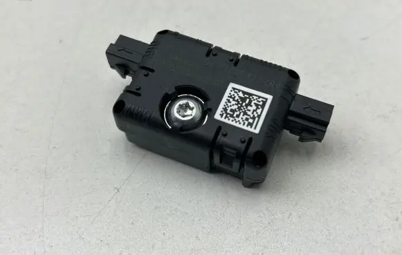 BMW 2 G42 Aerial antenna amplifier 920519011 6832256 200225575100