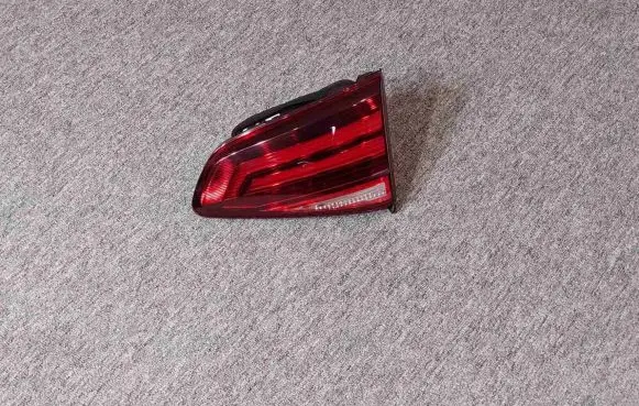 Volkswagen Golf VII Tailgate rear/tail lights 5GM945094J 5GM945310B