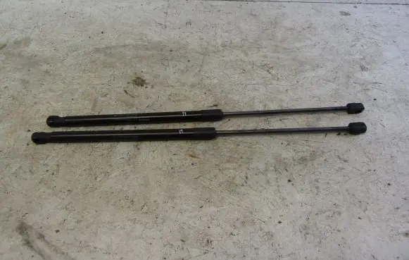 Volvo S60 Tailgate/trunk strut/damper 31333202