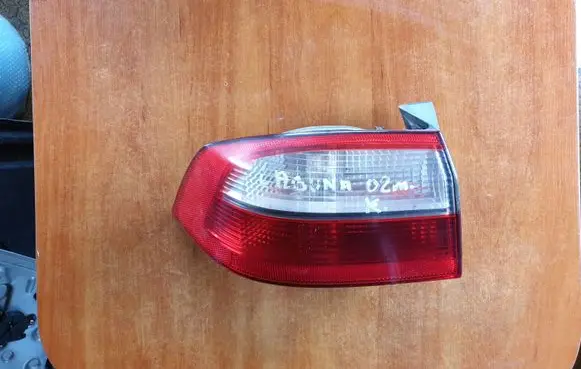 Renault Laguna II Rear/tail lights 2345 8200002473