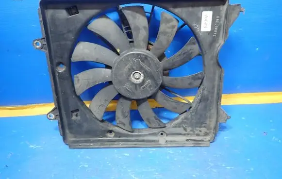 Honda Civic Air conditioning (A/C) fan (condenser) 