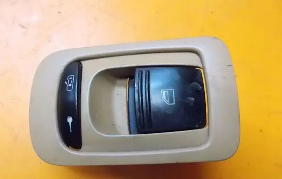 Porsche Cayenne (9PA) Quarter vent window switch 7L5959858