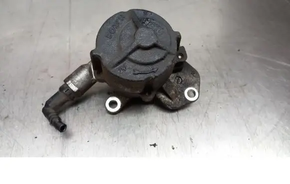 Peugeot 206 CC Vacuum pump 