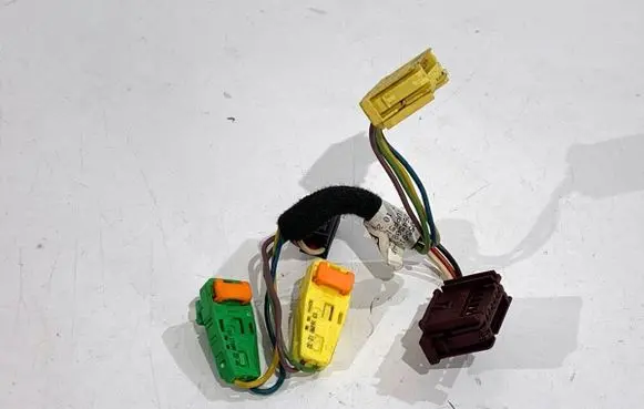 Mercedes-Benz GLK (X204) Airbag squib ring wiring 305561510AB