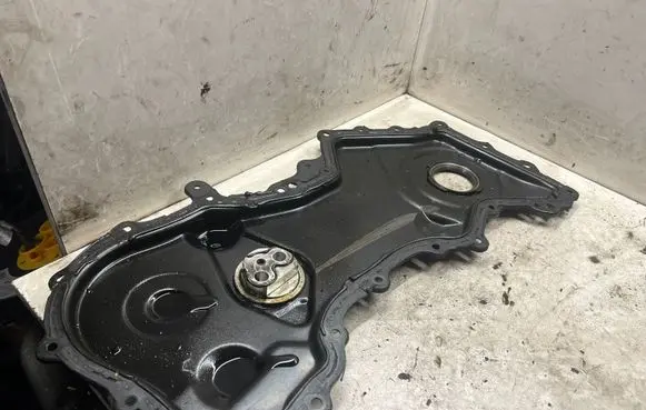 Nissan X-Trail T31 Timing chain cover 8200779056