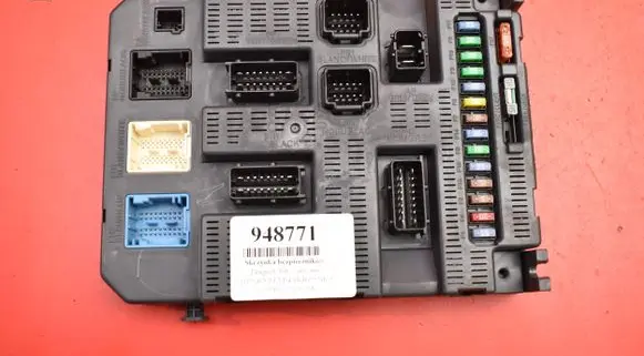 Peugeot 308 Fuse box set 9663798180