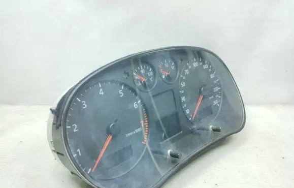 Audi A3 S3 8L Speedometer (instrument cluster) 8L0920900N 00356600018