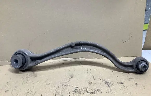 Rear control arm