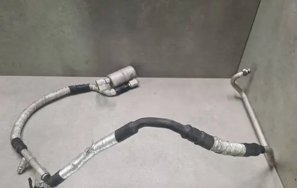 Air conditioning (A/C) pipe/hose
