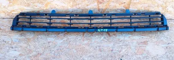 Front bumper upper radiator grill