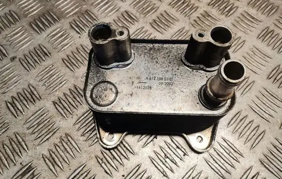 Mercedes-Benz C W203 Gearbox / Transmission oil cooler A6121880301 6121880301