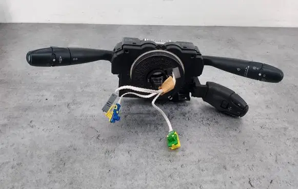 Wiper turn signal indicator stalk/switch