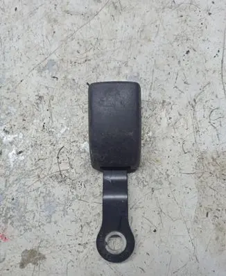 Toyota Corolla Verso AR10 Rear seatbelt buckle