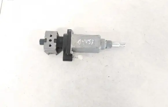 Subaru B9 Tribeca Seat adjustment motor 