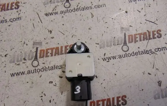 Lexus IS 220D-250-350 Airbag deployment crash/impact sensor 8983153010