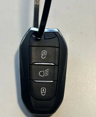 Peugeot 3008 III Ignition key/card 9842681480 43392MHZ E624773