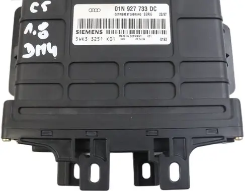 Audi A4 S4 B5 8D Gearbox control unit/module 01N927733DC 5WK33251K01
