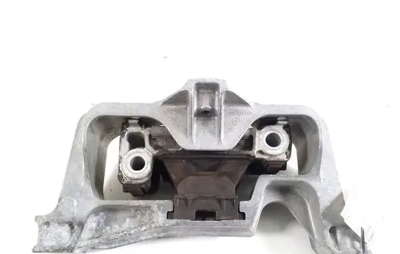 Mercedes-Benz B W246 W242 Engine mount bracket A2462402517