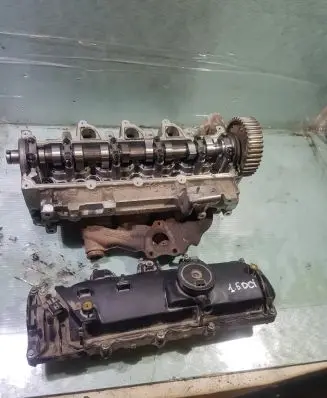 Renault Clio IV Engine head 110421615R