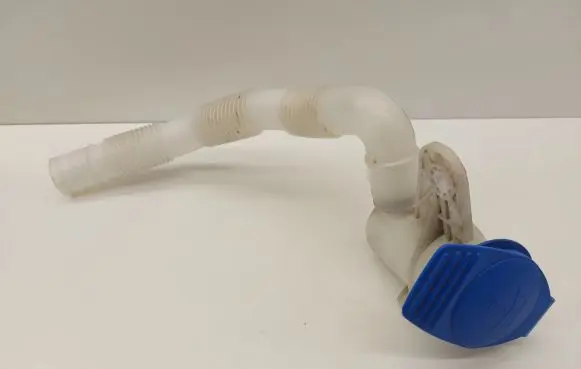 Seat Leon (1P) Window washer liquid tank fill tube 8D0955455