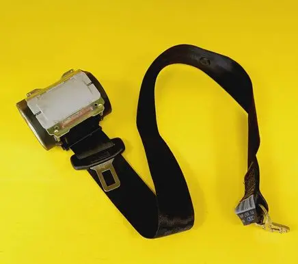Audi A4 S4 B6 8E 8H Rear seatbelt 8E5857805D