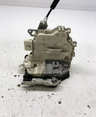Audi A4 S4 B8 8K Rear door lock 8K0839015C