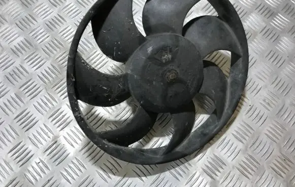 Ford Orion Radiator cooling fan shroud 89fb8600aa