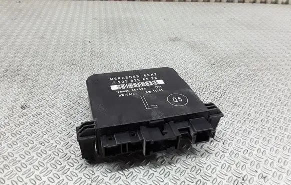 Mercedes-Benz C W203 Door control unit/module 2038206526