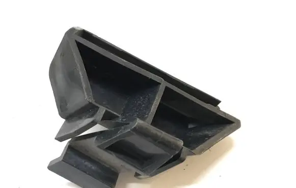 Tesla Model S Fog light bracket 107291300B