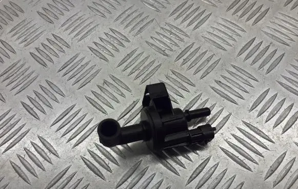 Opel Corsa D Valve vacuum 55566846