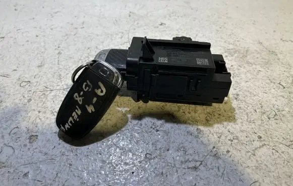 Audi A4 S4 B8 8K Ignition lock 8K0909131