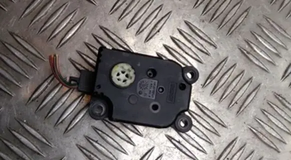 Opel Meriva B A/C air flow flap actuator/motor 2011104 52433779R0