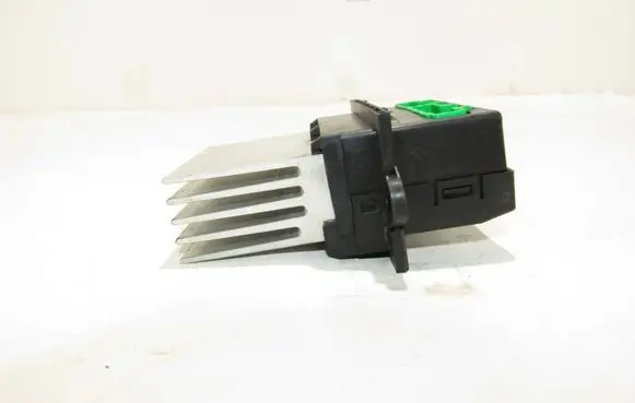 Dodge Journey Heater blower fan relay t1000443u