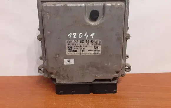 Mercedes-Benz E W212 Engine control unit/module A6421508900 A0064467140 0281016656