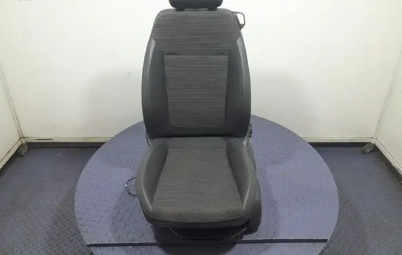 Opel Corsa E Front driver seat