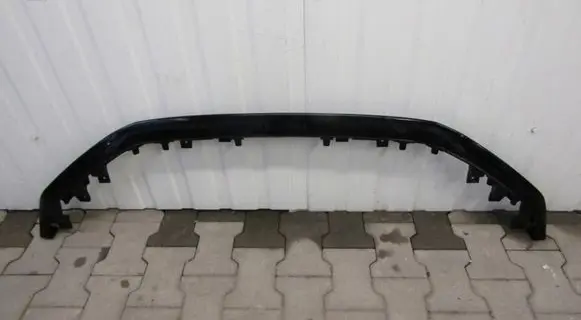 Front bumper lip