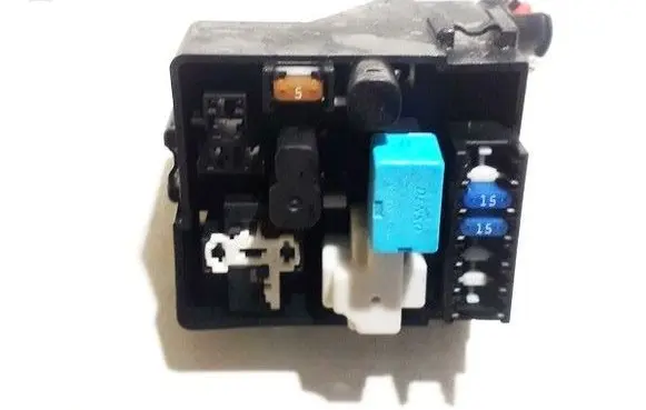 Toyota RAV 4 (XA20) Fuse box set
