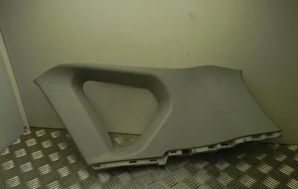 Toyota Auris 150 (D)pillar trim (top) 6247002280 Baldai3000