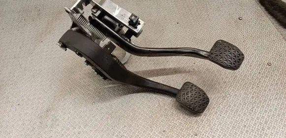 BMW 3 E90 E91 Pedal assembly 6787111
