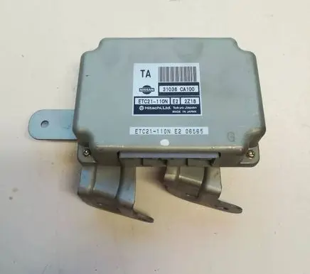Nissan Murano Z50 Air suspension control unit module (rear) 31036CA102