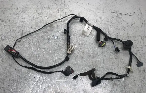 Opel Zafira B Front door wiring loom 13201592